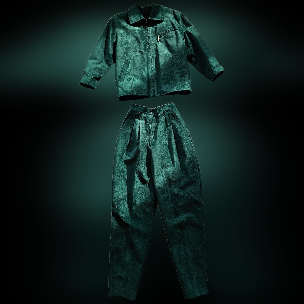 💛 35. Vintage Danier Genuine Leather Green Jacket and Pant Set